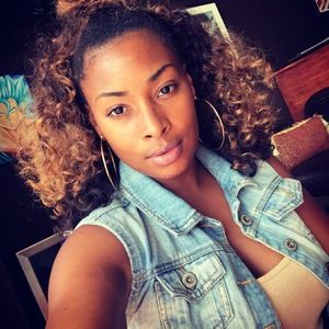 Meet your Posher, Dorcas